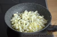 Фото приготовления рецепта: Жареная картошка в томатном соусе - шаг №3