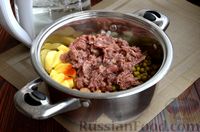 Фото приготовления рецепта: Суп с тушёнкой, консервированной фасолью и горошком - шаг №5