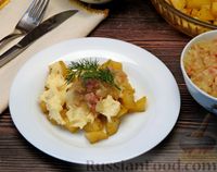 Фото к рецепту: Картофель, запечённый в духовке, с жареным беконом и сырным соусом бешамель