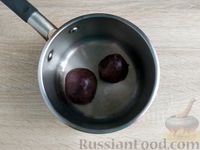 Фото приготовления рецепта: Винегрет с колбасой и консервированной фасолью - шаг №3