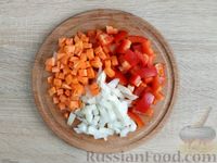 Фото приготовления рецепта: Кускус с грибами и овощами, на сковороде - шаг №4