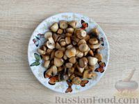 Фото приготовления рецепта: Кускус с грибами и овощами, на сковороде - шаг №5