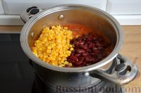 Фото приготовления рецепта: Мексиканский томатный суп с фаршем, фасолью и кукурузой - шаг №6