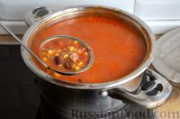 Фото приготовления рецепта: Мексиканский томатный суп с фаршем, фасолью и кукурузой - шаг №8