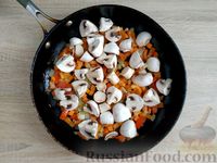 Фото приготовления рецепта: Гречка с грибами, сладким перцем и морковью (в духовке) - шаг №6