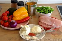 Фото приготовления рецепта: Овощной салат с курицей и авокадо - шаг №1