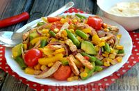 Фото приготовления рецепта: Овощной салат с курицей и авокадо - шаг №18