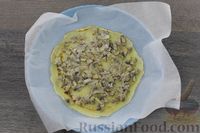 Фото приготовления рецепта: Закусочный блинный торт с шампиньонами и сыром (в духовке) - шаг №15