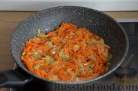 Фото приготовления рецепта: Куриный суп с солёными помидорами  и рисом - шаг №5