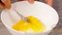 Фото приготовления рецепта: Жареный хек в молоке - шаг №7