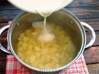 Фото приготовления рецепта: Картофельно-сметанный суп - шаг №9