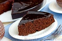 Фото приготовления рецепта: Шоколадный торт с глазурью (в микроволновке) - шаг №15