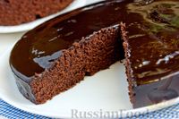 Фото приготовления рецепта: Шоколадный торт с глазурью (в микроволновке) - шаг №16