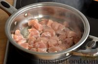 Фото приготовления рецепта: Курица с консервированными персиками в кисло-сладком соусе - шаг №12