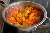 Фото приготовления рецепта: Курица с консервированными персиками в кисло-сладком соусе - шаг №14