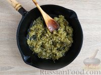 Фото приготовления рецепта: Закуска из солёных огурцов "как грибы" - шаг №5