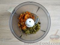 Фото приготовления рецепта: Закуска из солёных огурцов "как грибы" - шаг №7