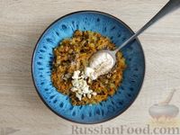 Фото приготовления рецепта: Закуска из солёных огурцов "как грибы" - шаг №9