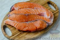 Фото приготовления рецепта: Красная рыба, запечённая в маринаде с апельсиновым джемом - шаг №5
