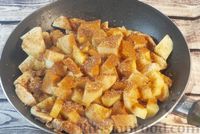 Фото приготовления рецепта: Картошка, тушенная с курицей и сливками - шаг №6