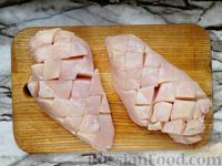 Фото приготовления рецепта: Жареное куриное филе в кисло-сладком соусе - шаг №2