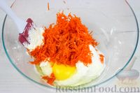Фото приготовления рецепта: Морковное печенье с изюмом и клюквой - шаг №2