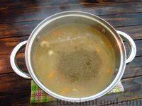 Фото приготовления рецепта: Суп «Рыжик» с жареной вермишелью (без зажарки) - шаг №13