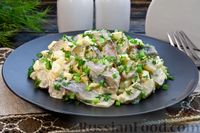 Фото к рецепту: Салат с сельдью, яйцами и солёными огурцами