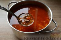 Фото приготовления рецепта: Томатный суп с фаршем и овощами - шаг №10