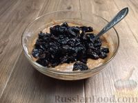 Фото приготовления рецепта: Постный кекс с черносливом - шаг №8
