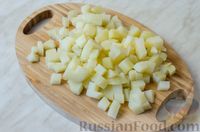 Фото приготовления рецепта: Картофельный салат с маринованными шампиньонами и солёными огурцами - шаг №6