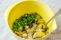 Фото приготовления рецепта: Картофельный салат с маринованными шампиньонами и солёными огурцами - шаг №8
