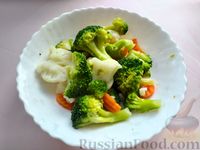 Фото приготовления рецепта: Фриттата с замороженными овощами - шаг №3