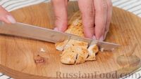 Фото приготовления рецепта: Песочное печенье с малиновой прослойкой и сахарной глазурью - шаг №14