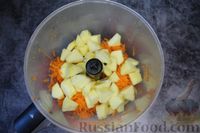Фото приготовления рецепта: Смузи из моркови и яблока - шаг №4