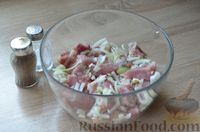 Фото приготовления рецепта: Жаркое из свинины с картошкой, помидорами и сладким перцем - шаг №4