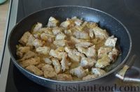 Фото приготовления рецепта: Жаркое из свинины с картошкой, помидорами и сладким перцем - шаг №7