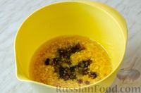 Фото приготовления рецепта: Постный апельсиновый пирог с изюмом и орехами, на соке и растительном масле - шаг №9