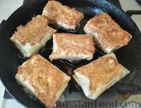 Фото приготовления рецепта: Конвертики из лаваша с плавленым сыром и зеленью - шаг №7