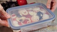 Фото приготовления рецепта: Маринованные помидоры с луком - шаг №11