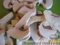 Фото приготовления рецепта: Суп грибной со свининой - шаг №8