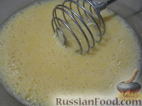 Фото приготовления рецепта: Омлет сырный - шаг №7