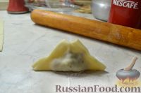 Фото приготовления рецепта: Кундюмы в грибном бульоне - шаг №4