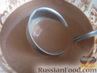 Фото приготовления рецепта: Шоколадные блинчики с бананом - шаг №8