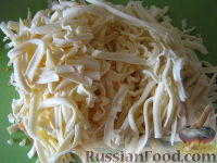 Фото приготовления рецепта: Сырный суп с фрикадельками - шаг №11