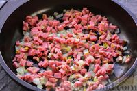 Фото приготовления рецепта: Картофельные котлеты с колбасой - шаг №6