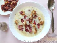 Фото приготовления рецепта: Картофельный крем-суп с беконом и сухариками - шаг №14
