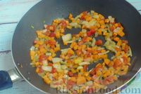 Фото приготовления рецепта: Ячневая каша с мясом и овощами - шаг №5