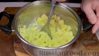 Фото приготовления рецепта: Гороховый суп с копчёностями - шаг №3