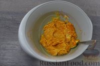 Фото приготовления рецепта: Морковное печенье с орехами - шаг №5